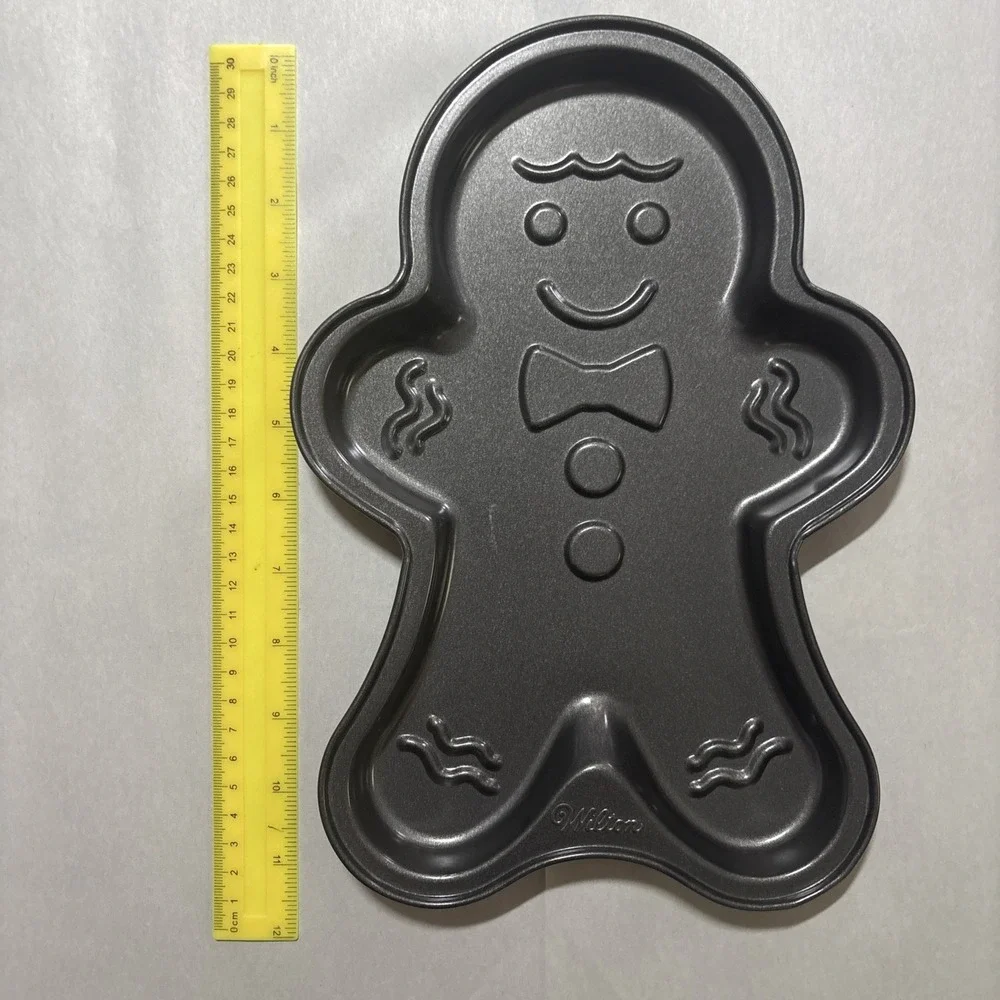 Wilton Gingerbread Man Cake Pan – 11x8 Non-Stick Holiday Mold – Vintage 2008 EUC